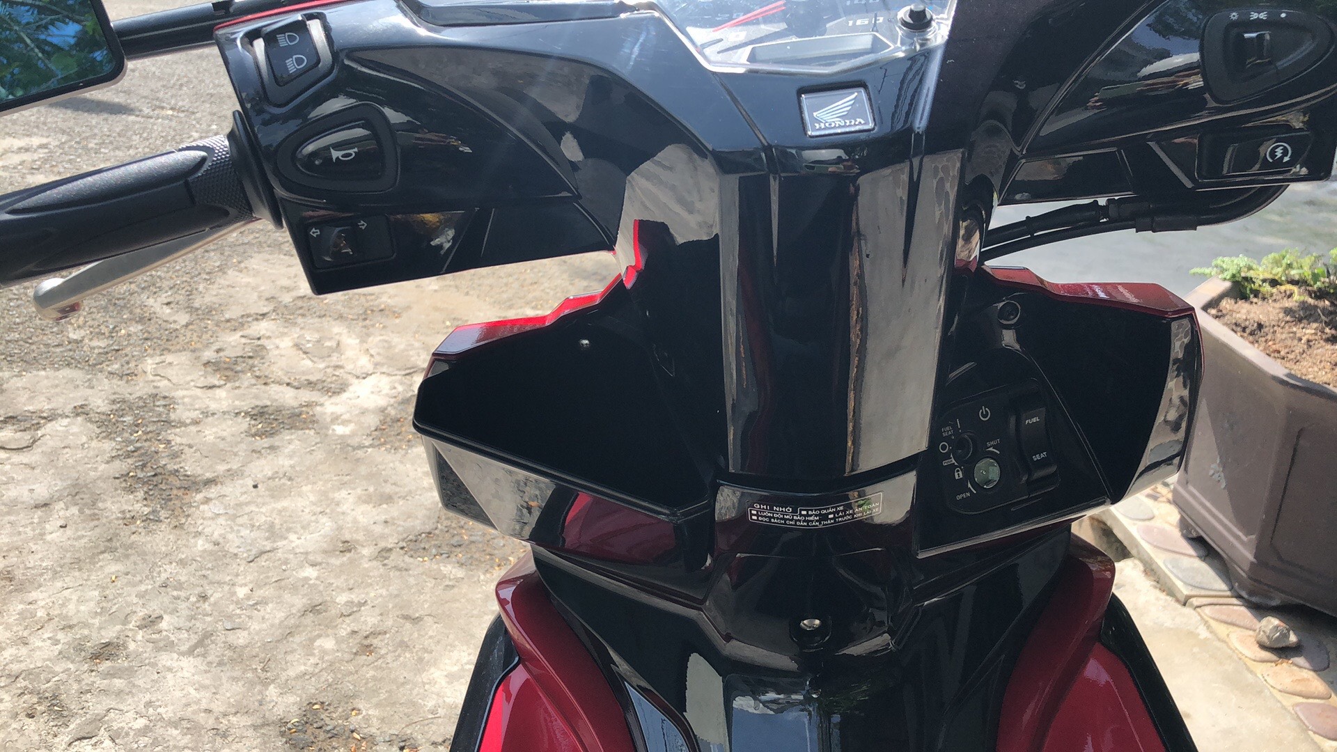 Hộc đựng đồ xe Air Blade AB 2016-2019