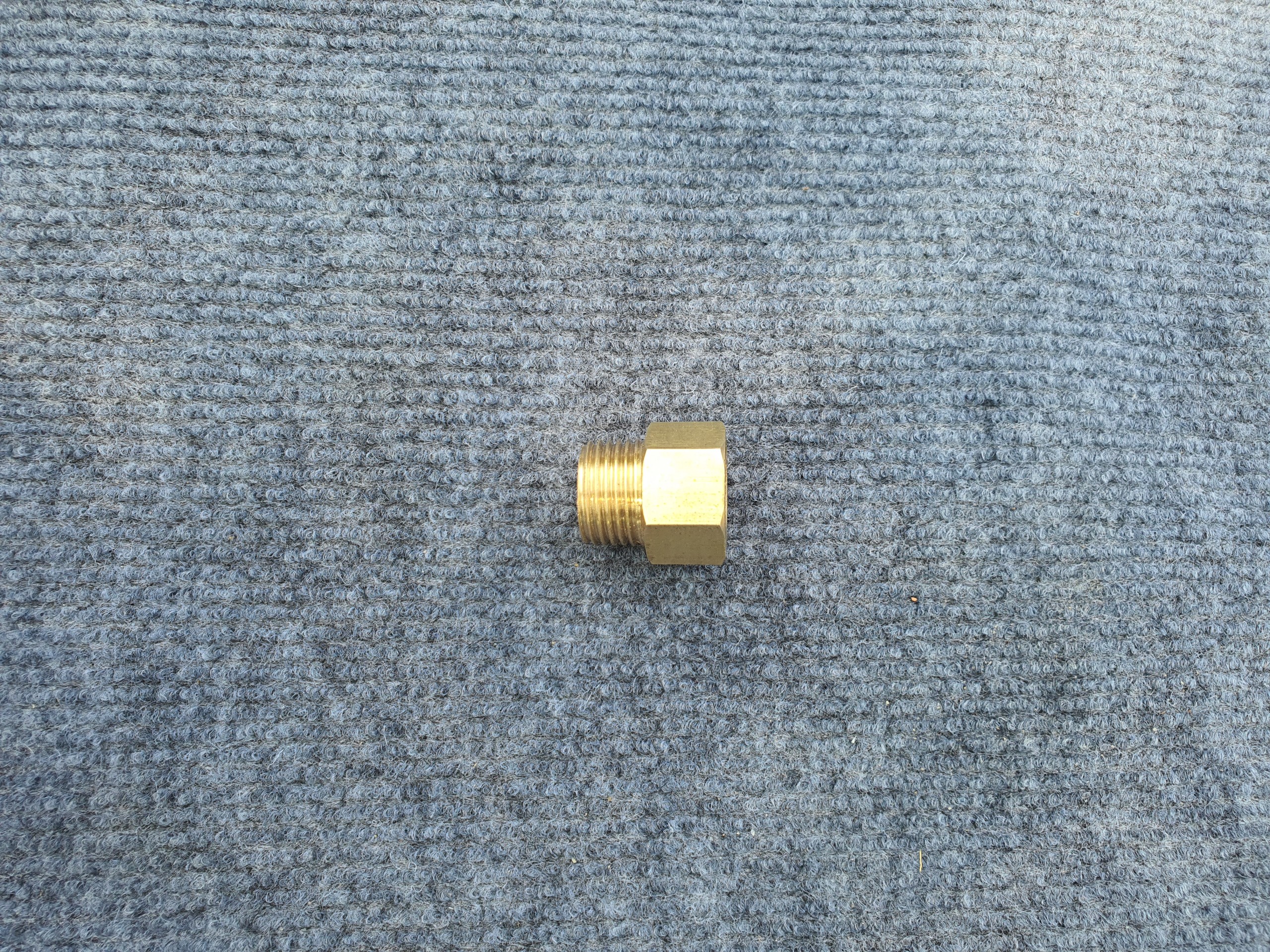 Visenta Brass Internal and External Threaded Connectors with 21 and 27 Threaded Styles