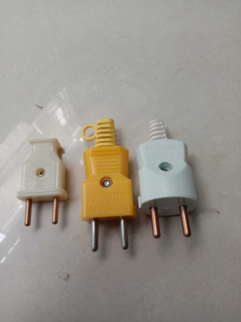 Phích cắm,đui đèn các loại