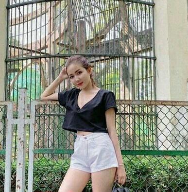 Áo croptop cổ tim