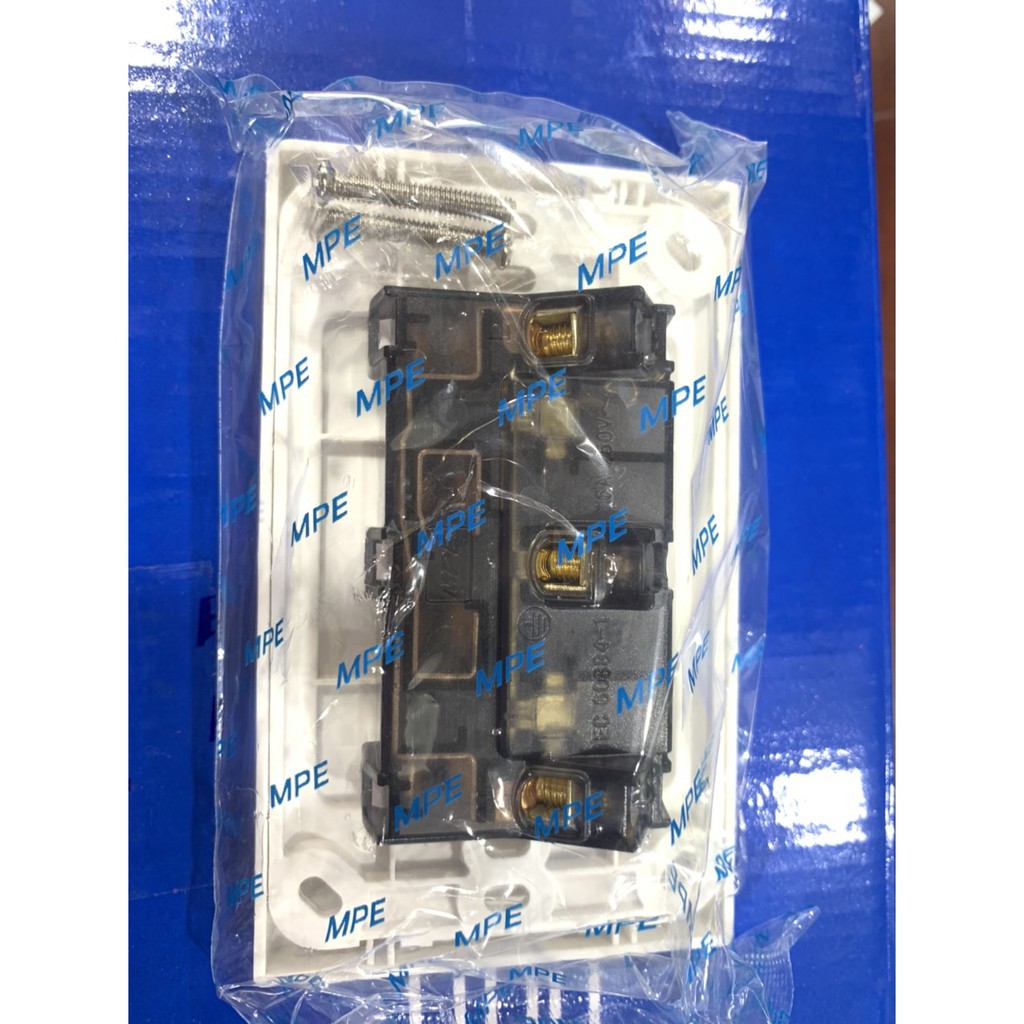 MPE - ổ cắm đa năng A20UESM2N / A20US2MN ( 2 Ổ CẮM ĐA NĂNG)