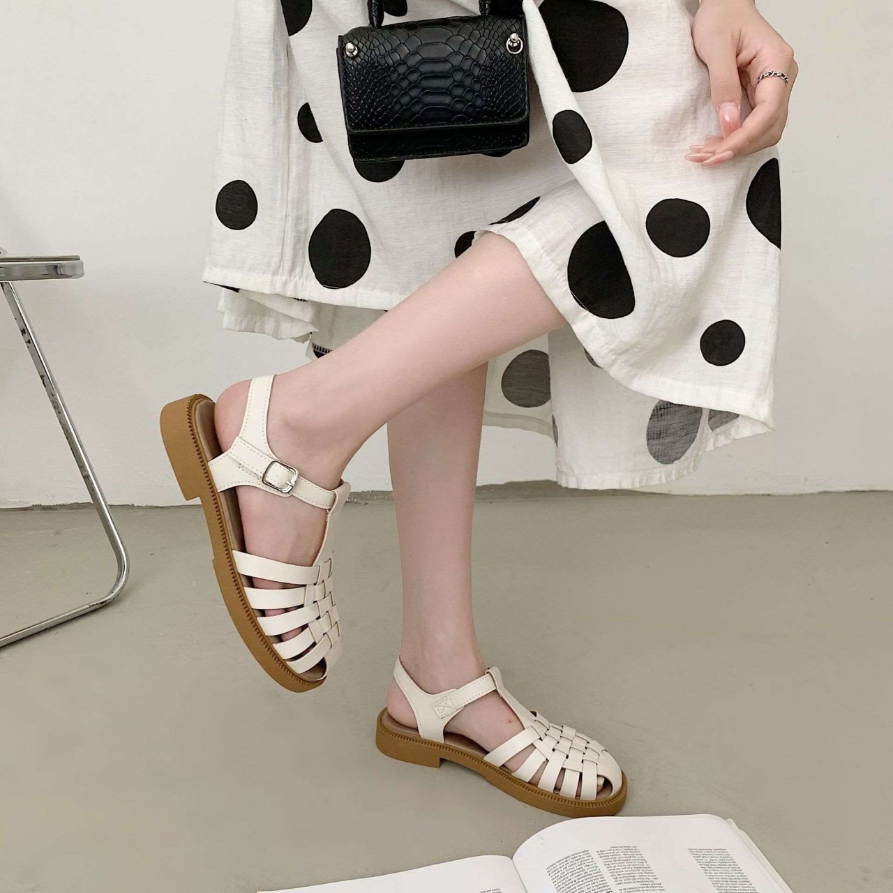 Giày sandal rọ nữ 2 màu