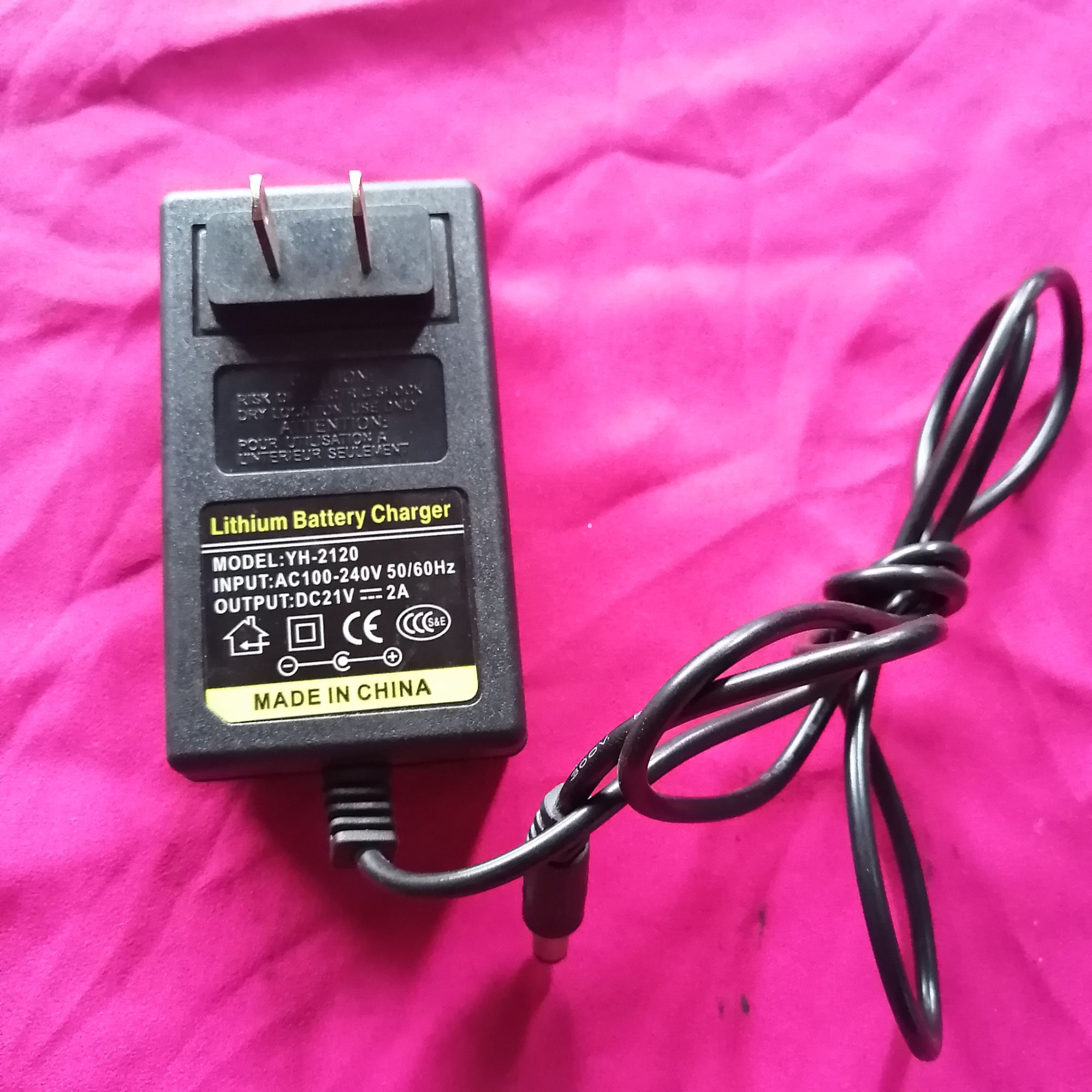 [HCM]sạc máy khoan pin 21v.