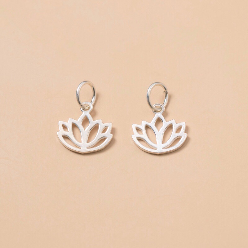 Charm bạc treo hoa sen - mh162
