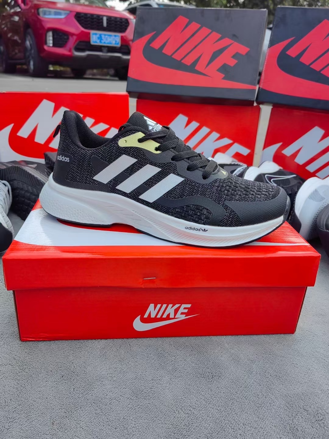 GIÀY SNEAKER NAM MẪU MỚI NHẤT 2023