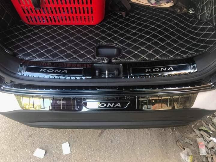 Chống trầy cốp trong ngoài Hyundai Kona mẫu titan.