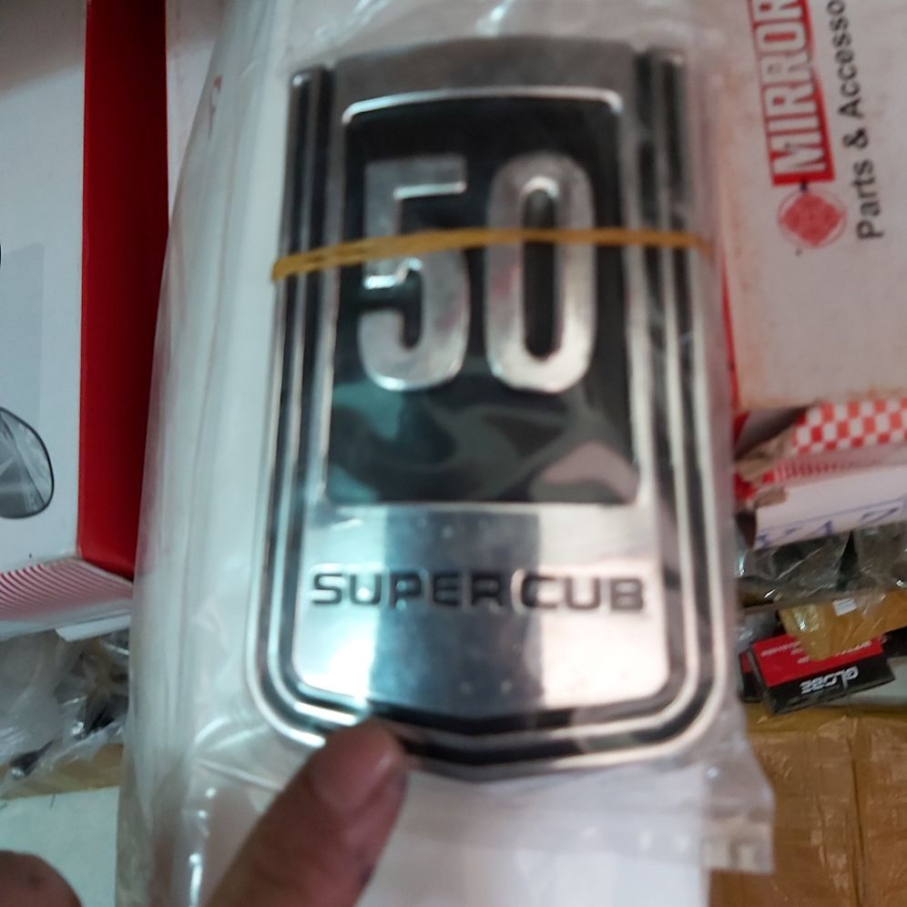 mặt nạ trắng và mặt chữ 50 xe cub 81