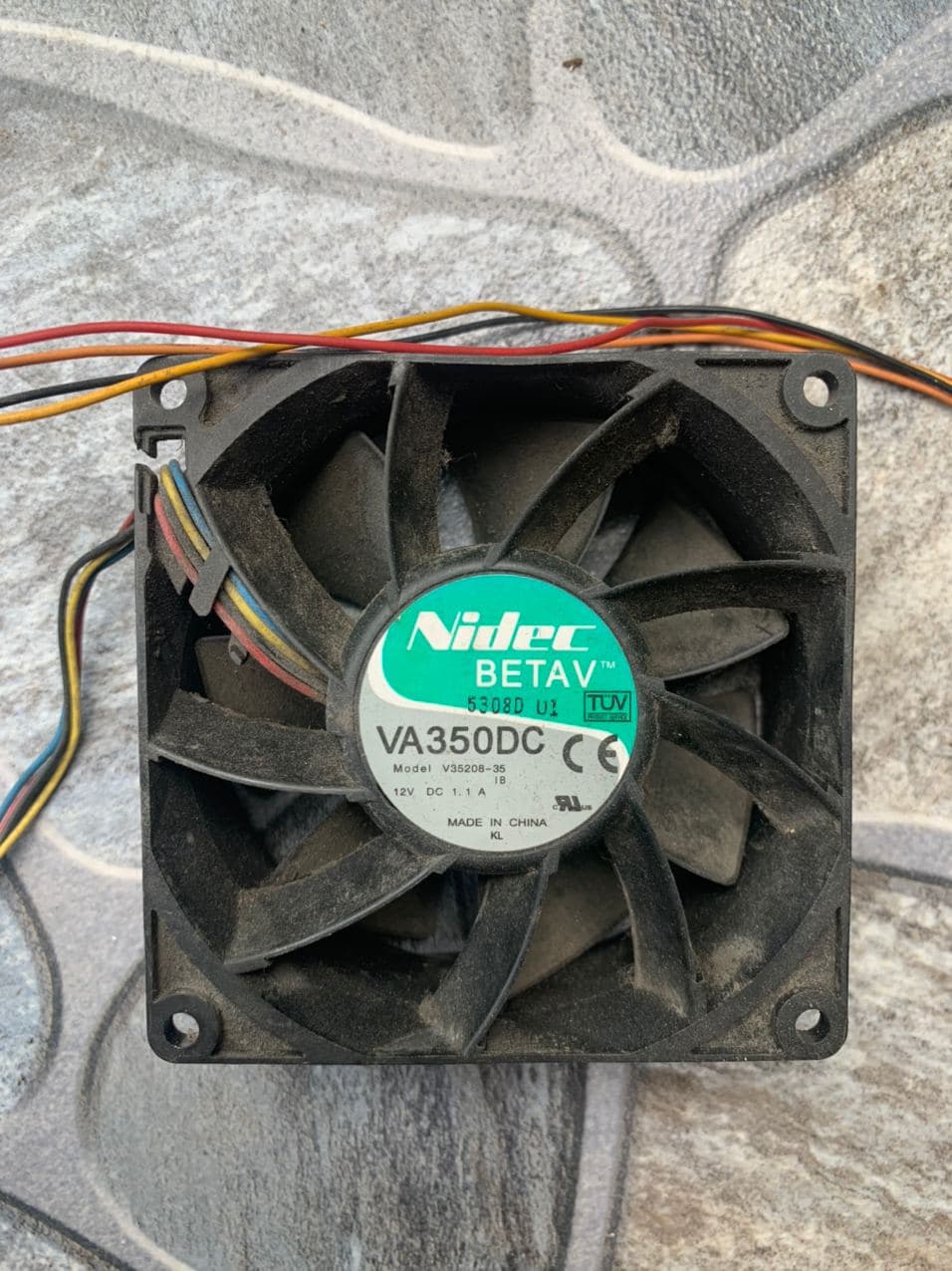 Quạt bóc máy bộ Nidec, Delta