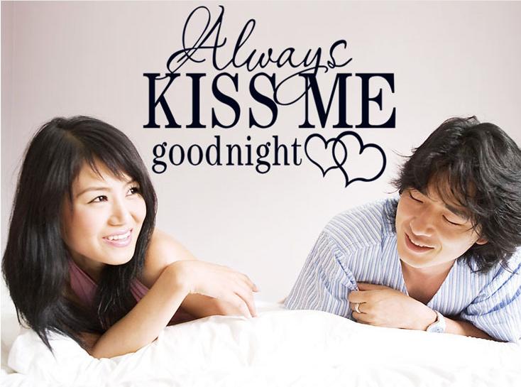 [HCM]Decal trang trí Chữ Kiss Me