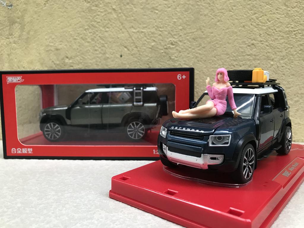 Mô hình xe ô tô Range Rover Defender 2024 1:32
