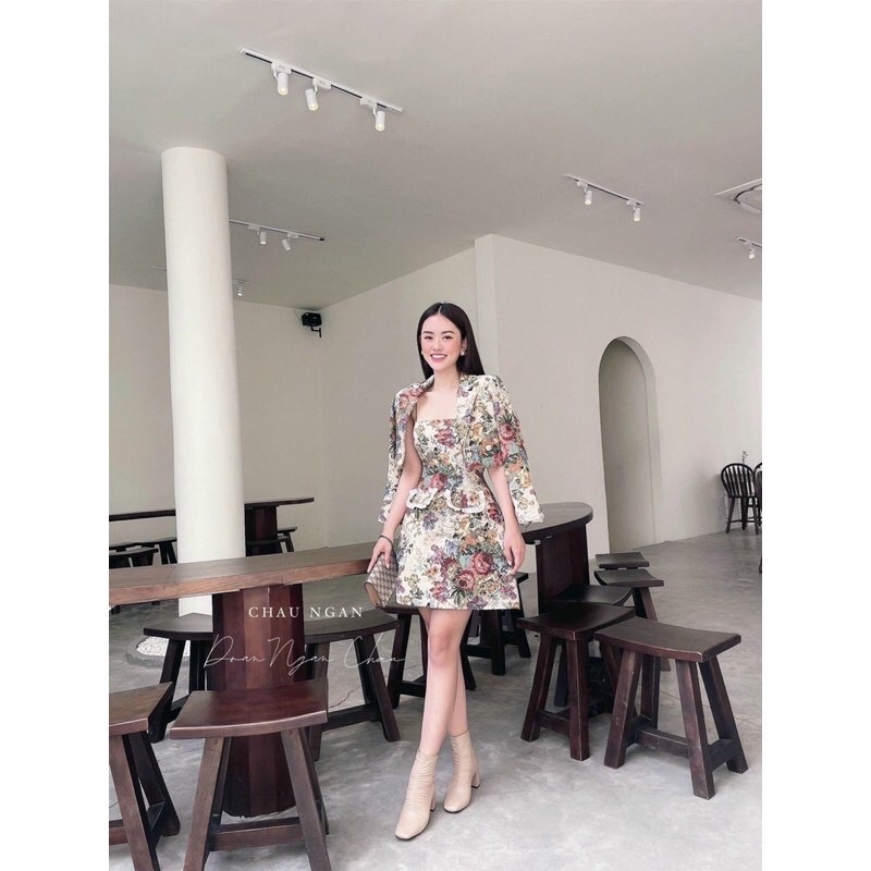 Set đầm 2 dây gấm hoa kèm áo khoác