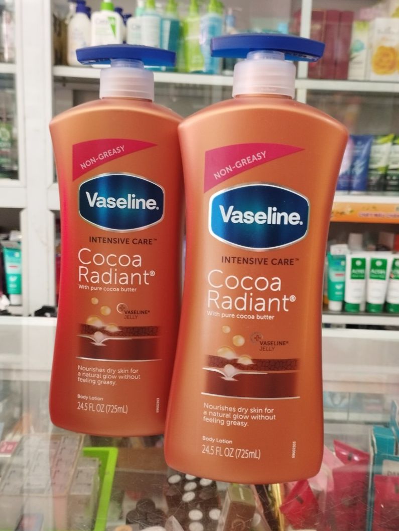 Sữa dưỡng thể Vaseline Intensive Care Cocoa Radiant 725ml