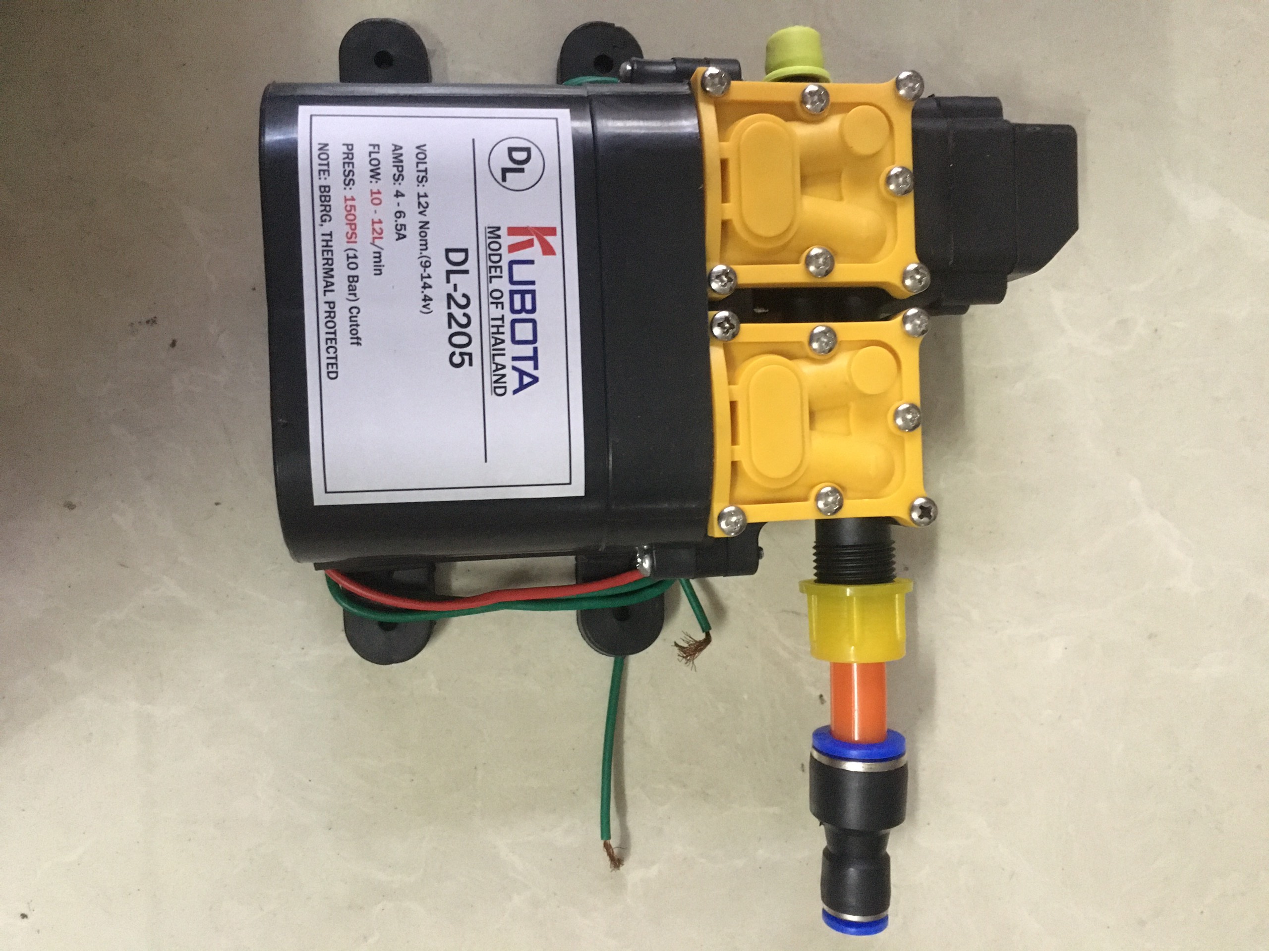 Máy bơm đôi KUBOTA  12V 120W, Lưu lượng 12L/phút ,Tự động hút và ngắt nước sử dụng cho bộ phun sương , tưới cây , rửa xe ...