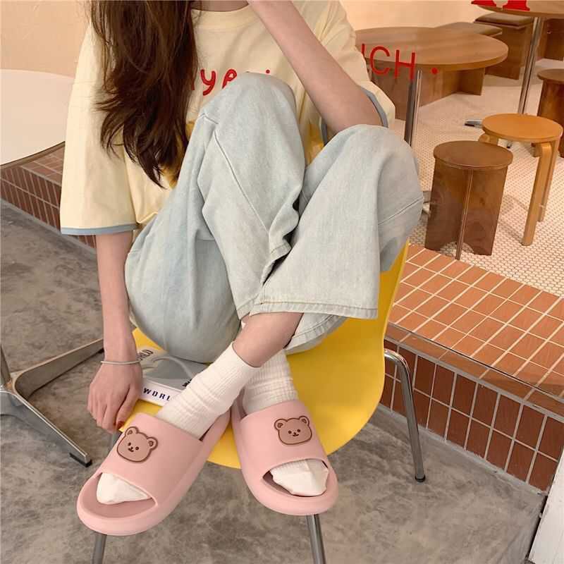 Dép bánh mì hình Gấu xinh
