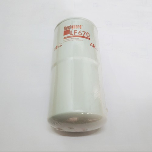 Lọc dầu máy Fleetguard LF670