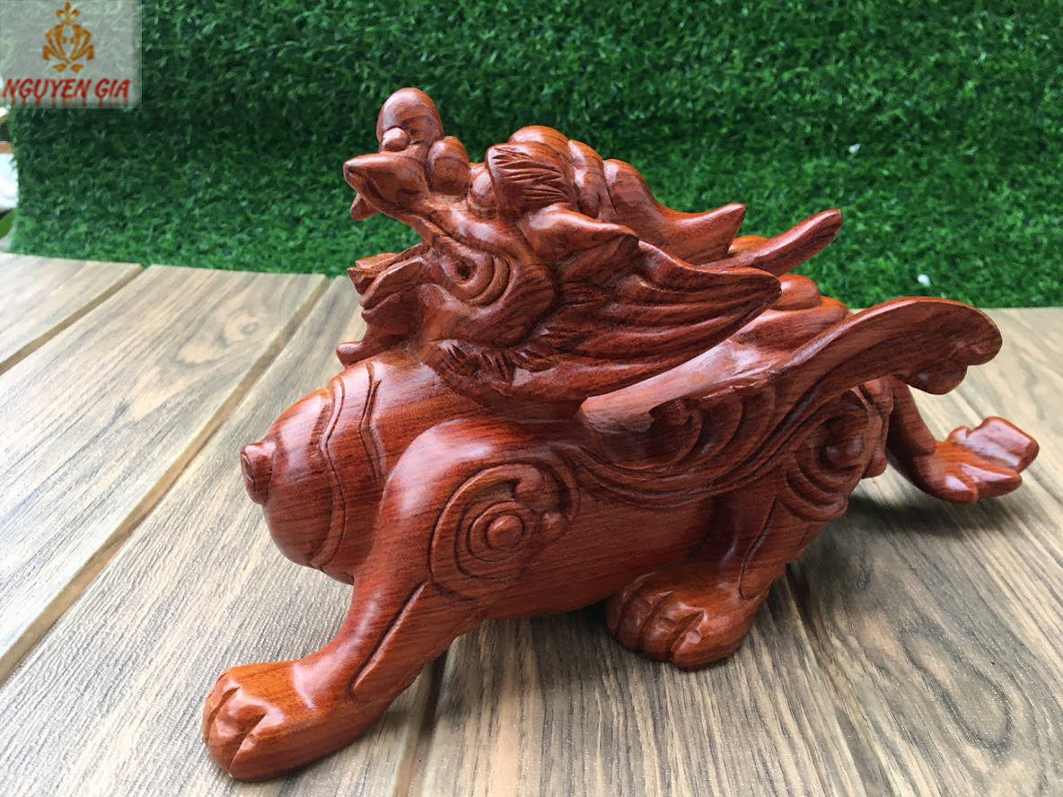 Tỳ hưu phong thủy gỗ Hương 30 cm