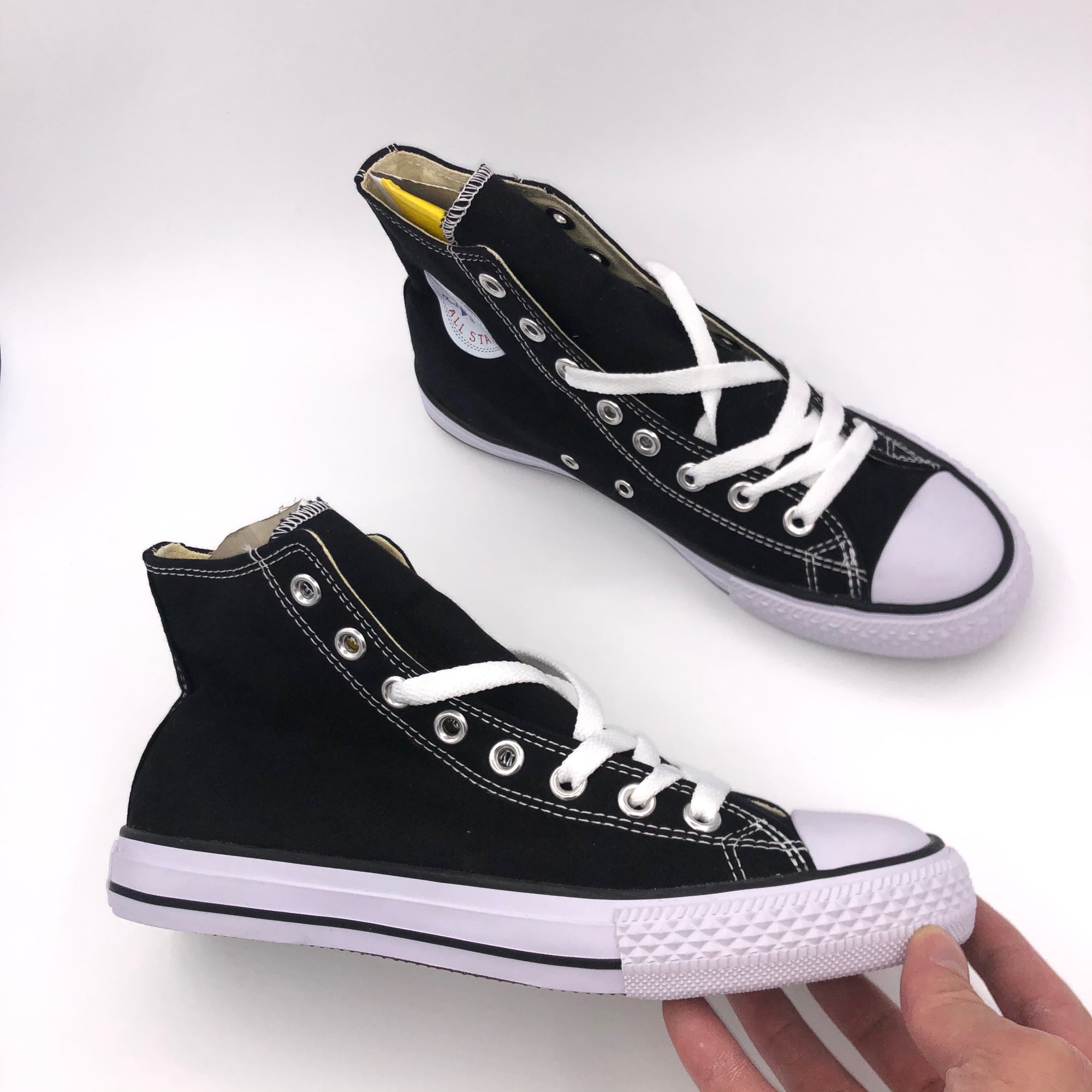 GIÀY CONVERSE ĐEN CAO CỔ (Full box)