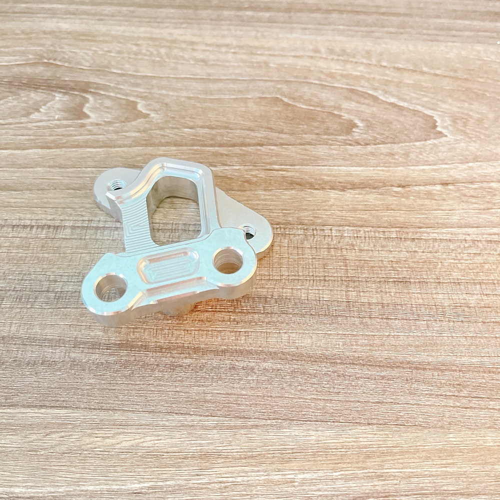 Pát trước Raider/Satria đĩa 260/267 heo 4 Pis Adelin làm bằng nhôm CNC nguyên khối