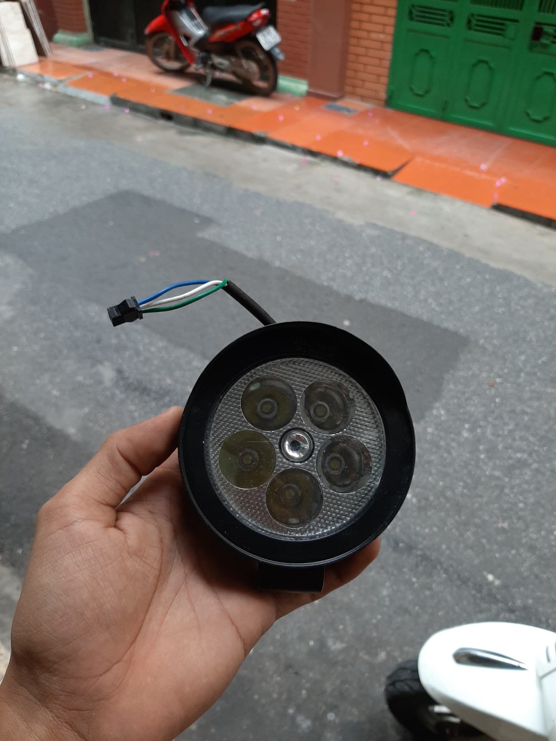 Đèn led siêu sáng cho xe máy - xe ô tô - xe điện hàng chất lượng