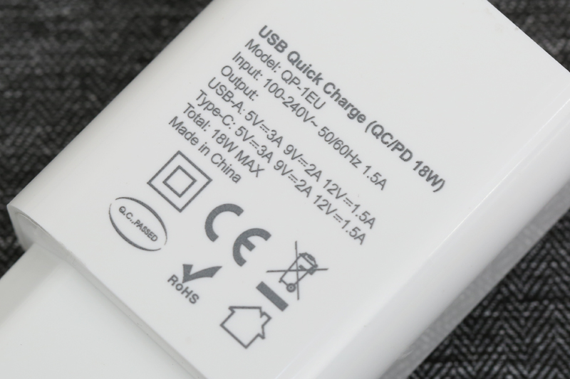 Adapter sạc 2 cổng Type C PD QC3.0 18W XmTRU Trắng