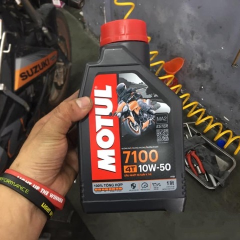 MOTUL 7100 4T 10W40 12X1L