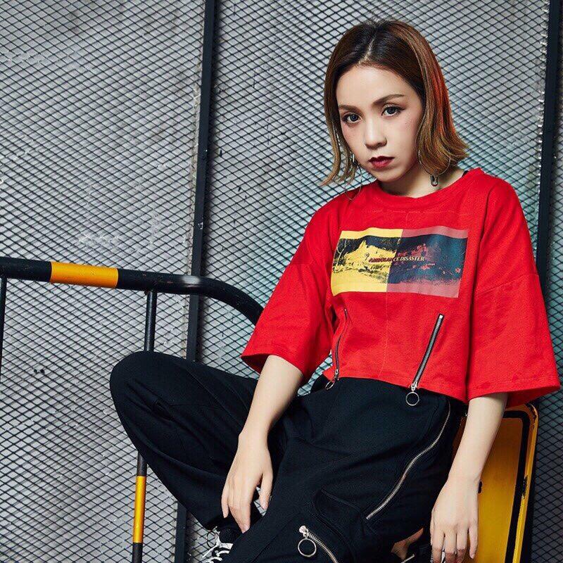 Áo thun croptop phối dây kéo chất lừ