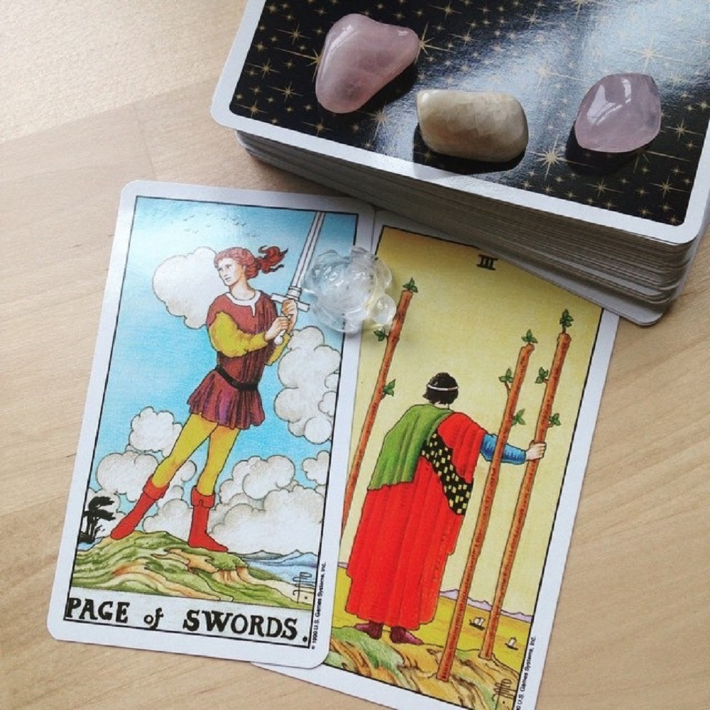 Bộ Bài Tarot Universal Waite Tặng Đá Thanh Tẩy
