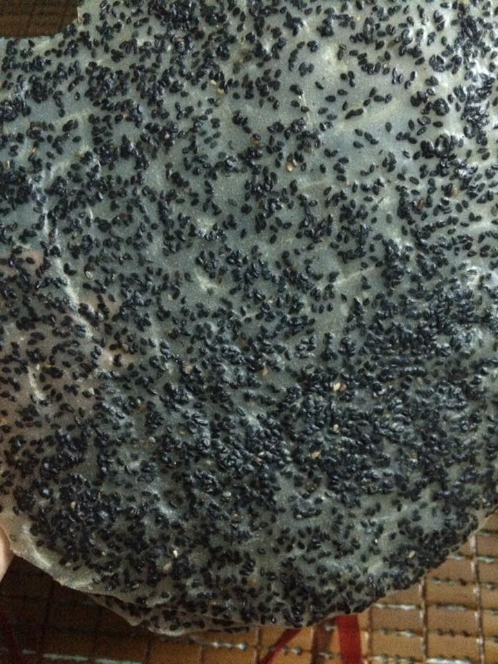 Bánh tráng nướng mè đen (50c/xấp)