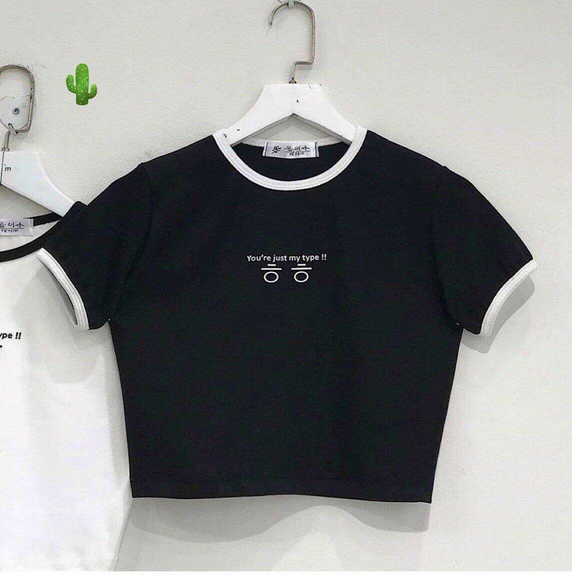 [HCM]Áo croptop viền thêu chữ hàn