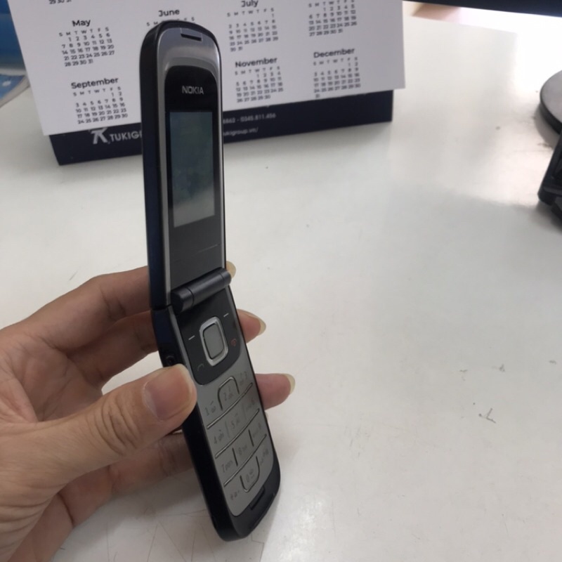 Điện Thoại Cổ Độc Lạ Nokia 2720 Nắp Gập