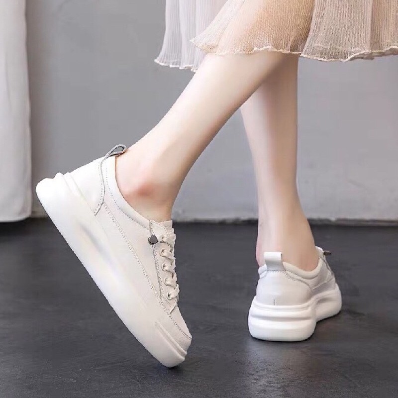 GIÀY THỂ THAO NỮ TRẮNG ĐỘN ĐẾ RM05