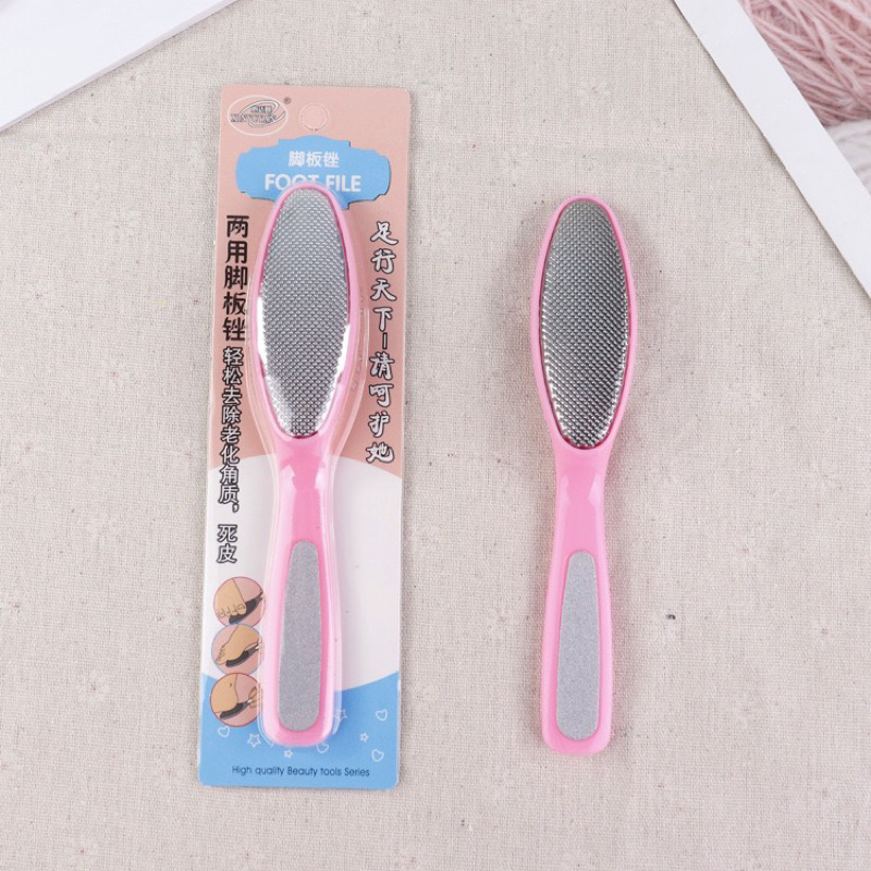 Dụng cụ chà gót chân 2 mặt kim loại