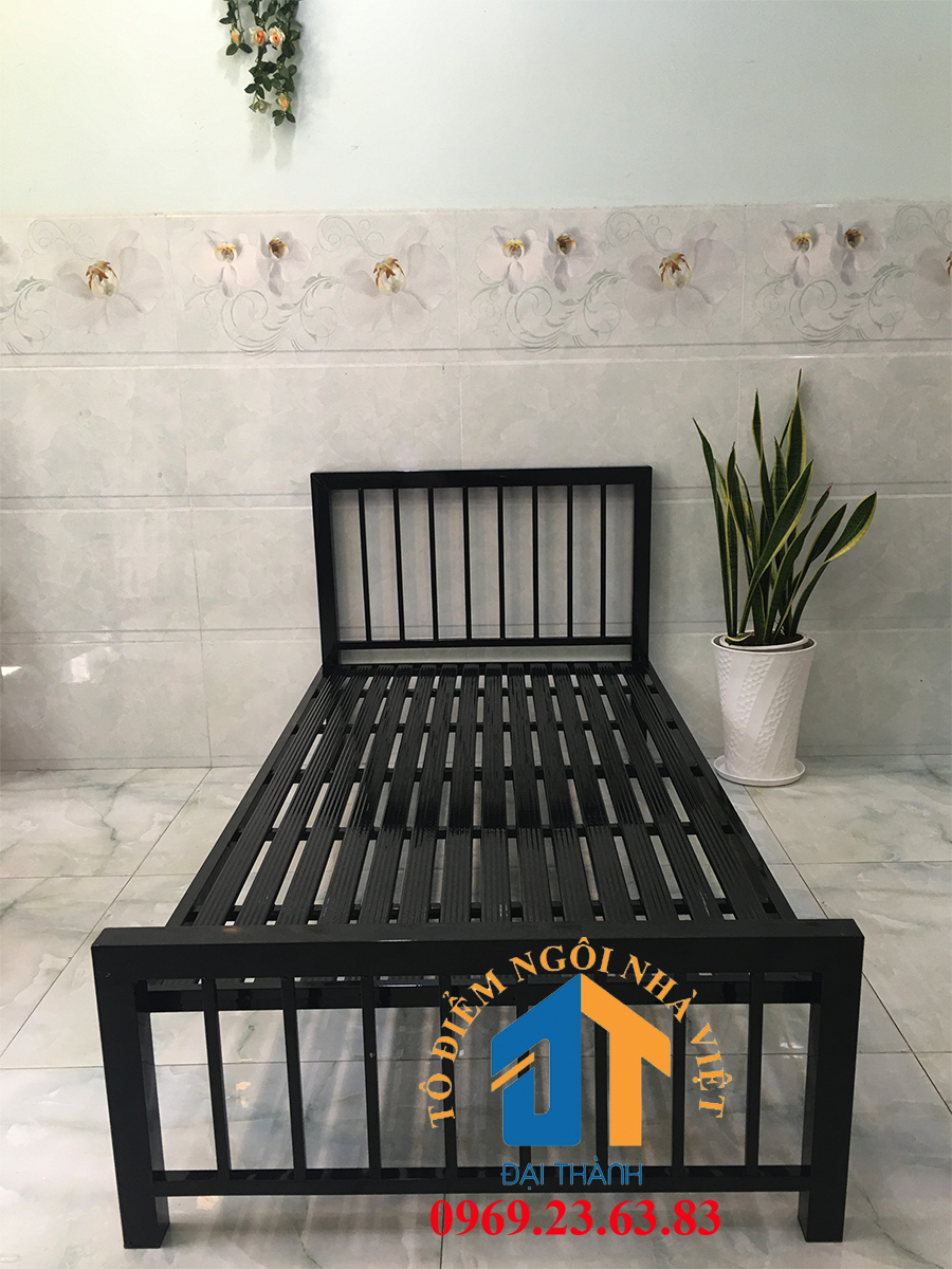 Giường  sắt mỹ nghệ đủ kích thước từ 1m đến 1m8 x 2m mẫu 20 sang trọng hàng Việt Nam chất lượng cao Nội Thất Đại Thành