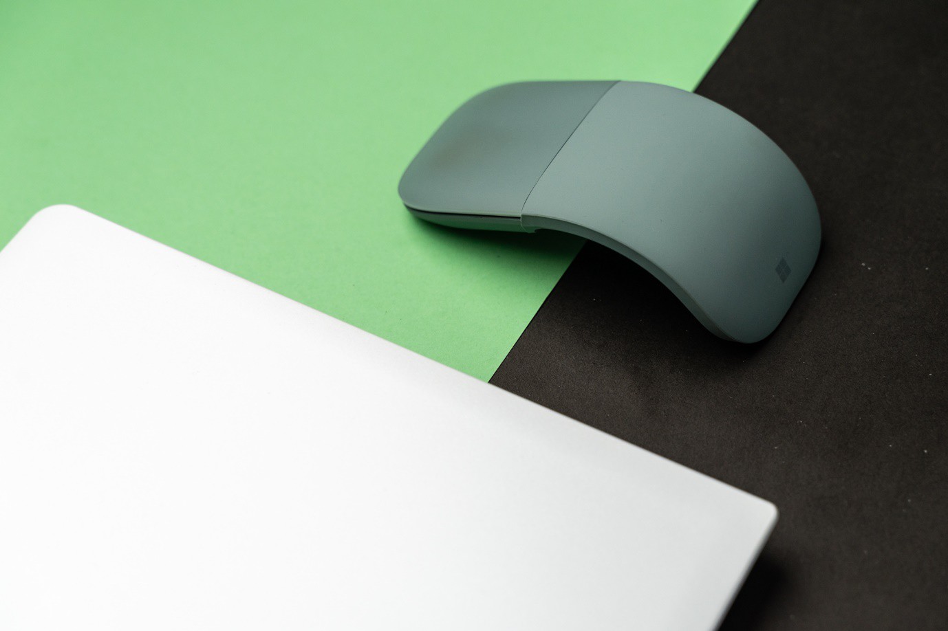 Chuột Microsoft Surface Arc Mouse Chính Hãng ( Bảo hành 12 tháng )