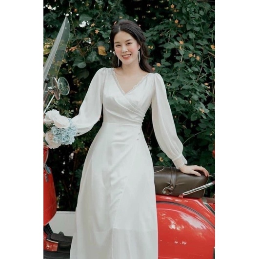 Đầm trắng tay dài, viền ren, nút eo ms123