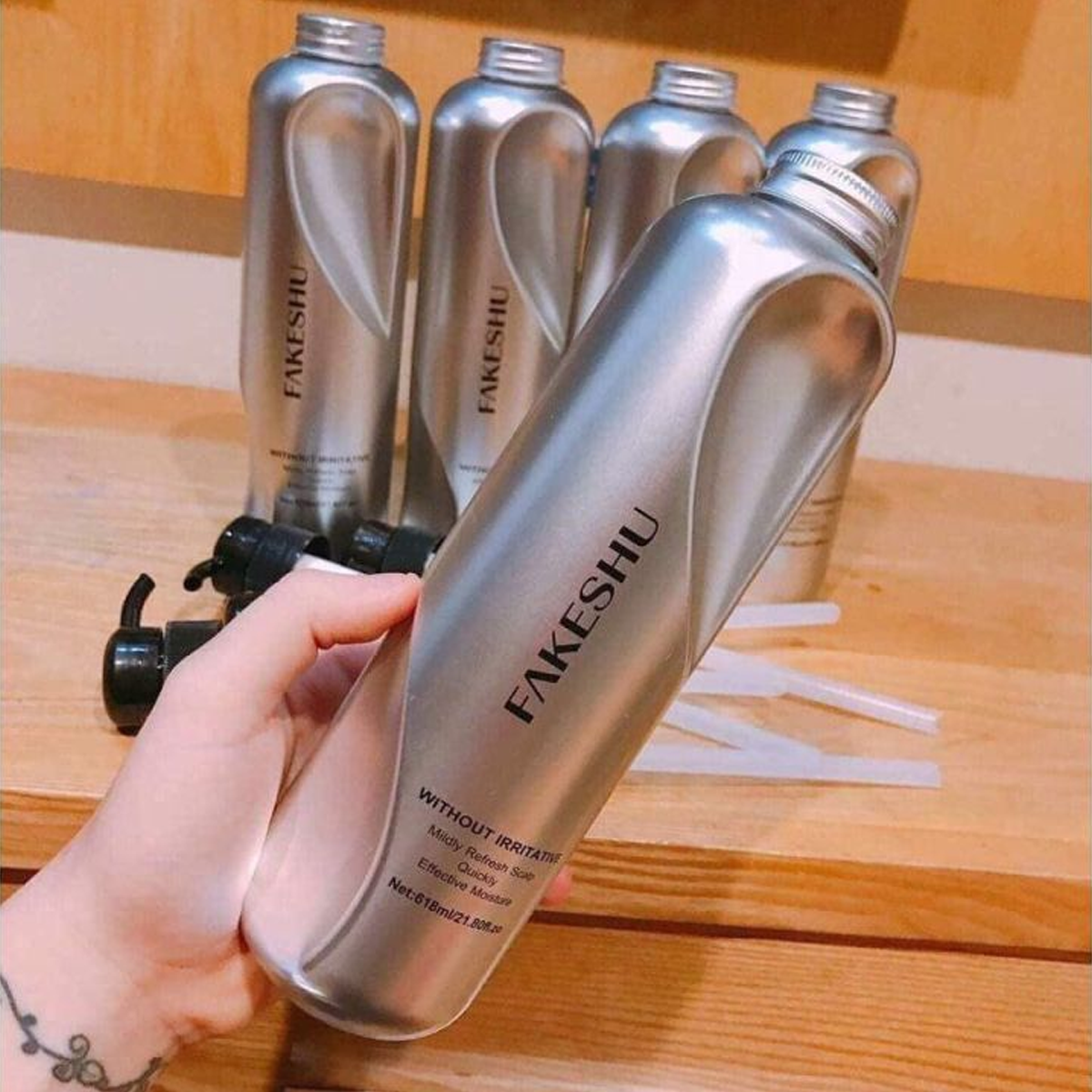 Hấp Tóc Phủ Lụa Tơ Tằm Mềm Mượt Fakeshu 618ml