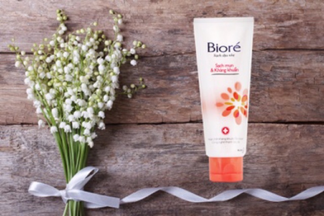 [HCM]??Sữa rửa mặt Biore sạch mụn & kháng khuẩn 100g
