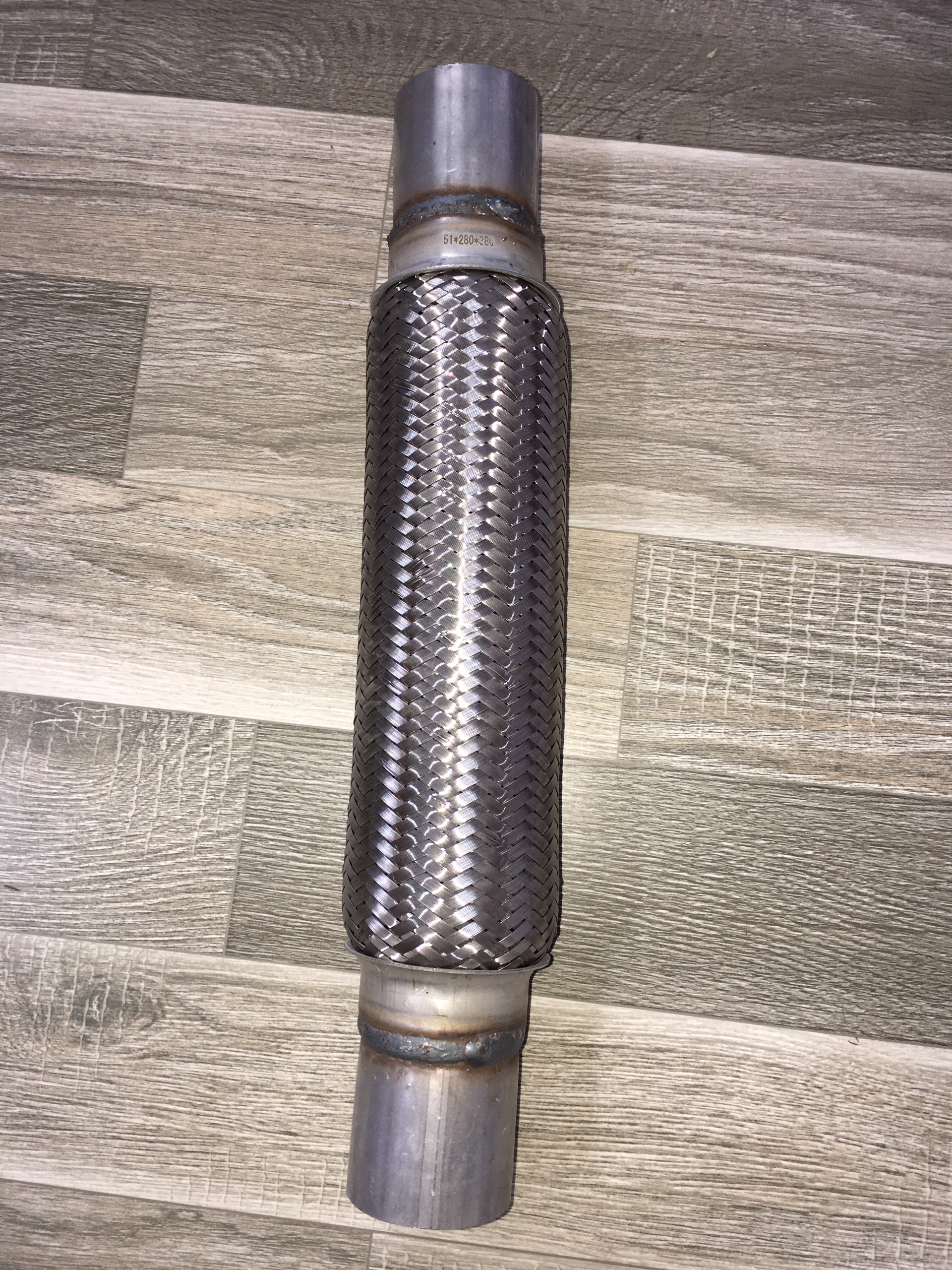 Phụ kiện ô tô: Cổ xả mềm 51/28/38