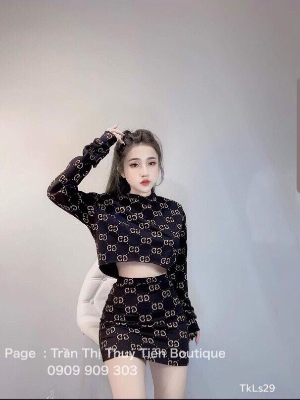 [HCM]Sét Áo và Chân Váy In chữ DG