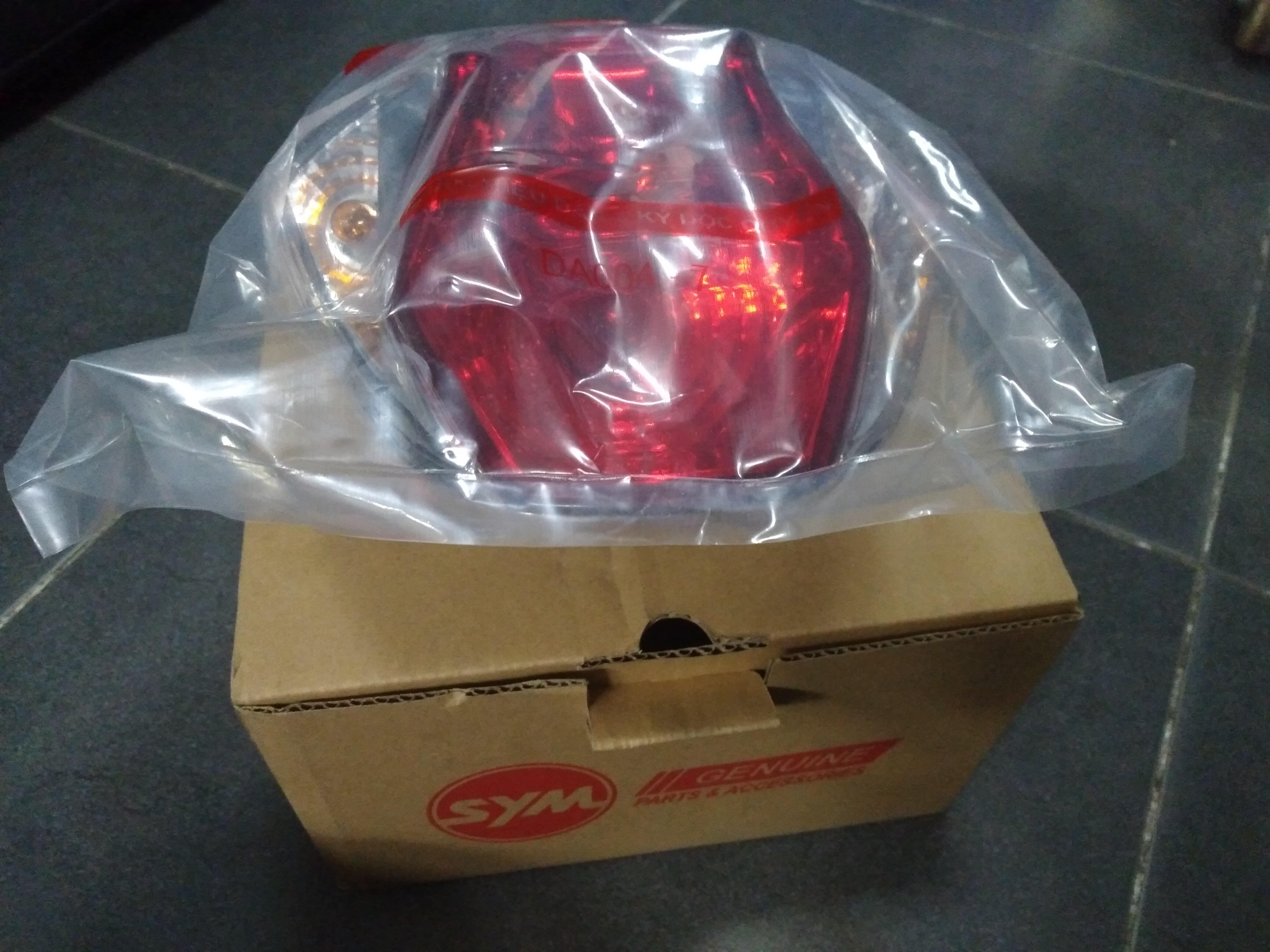 Cụm đèn hậu xe  sym Elegant 50cc-100cc