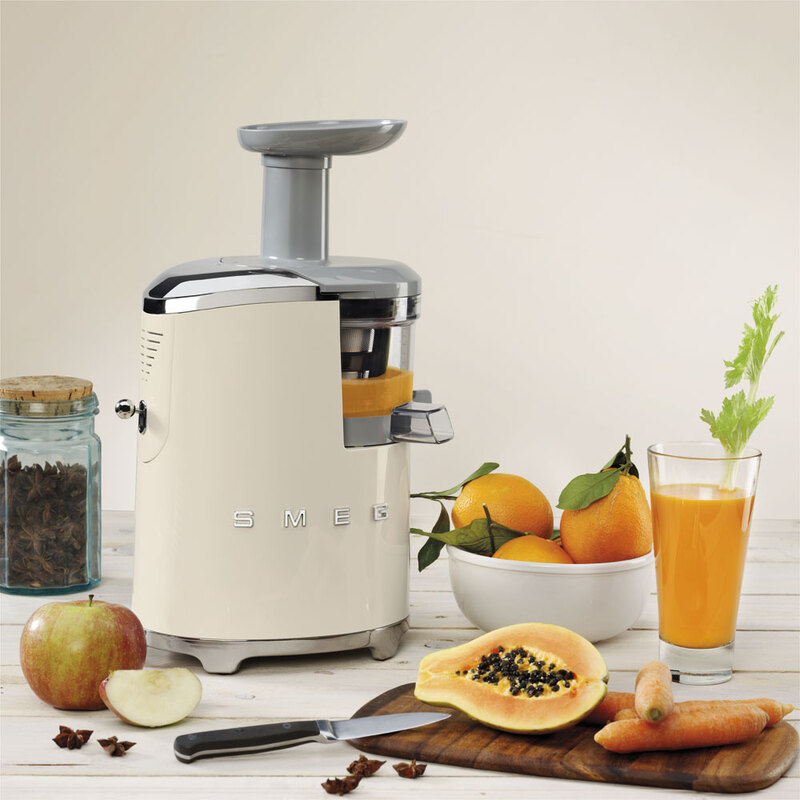 Máy ép chậm smeg, máy ép trái cây chậm, smeg slow juicer, công suất 150w, 2 lưới lọc giữ lại 99% vitamin hoa quả, nhập đức, nhiều màu, bảo hành 12 tháng