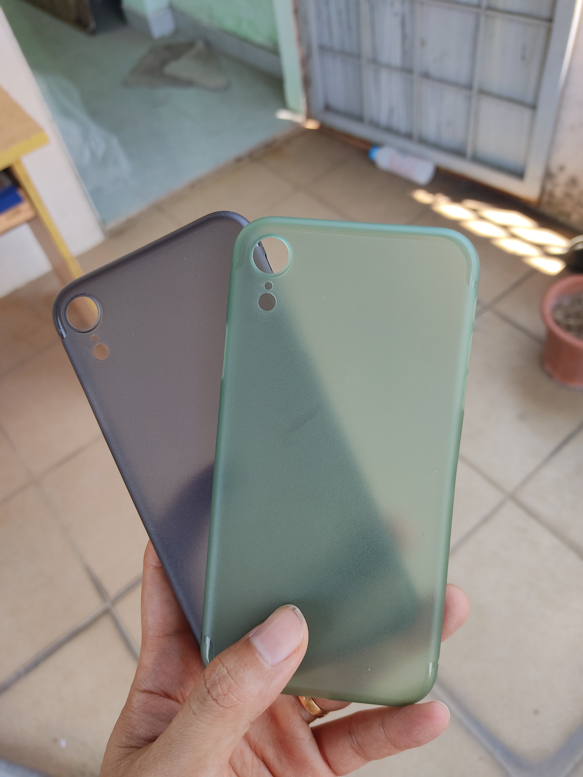 Ốp lưng siêu mỏng cho iPhone XR (ốp không bị ố vàng khi sử dụng)