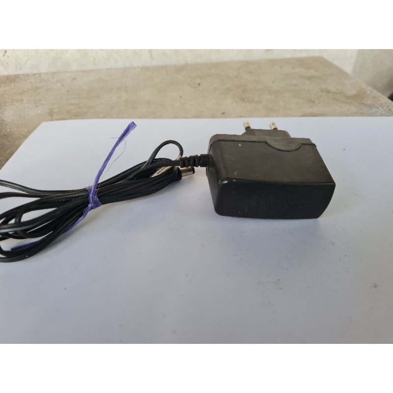 Apdapter 9V 0.5A-0.8A.(hàng đã qua sử dụng)