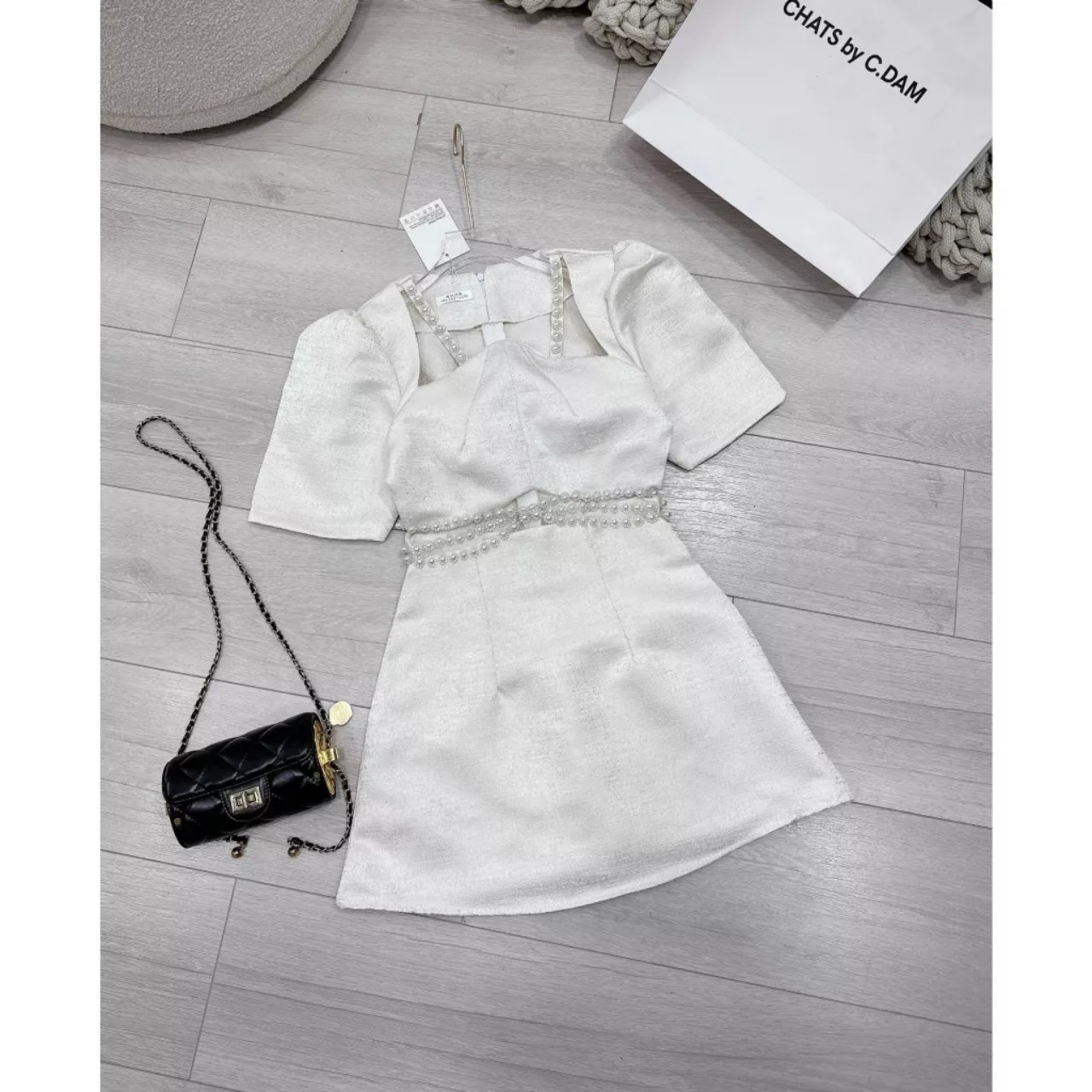 Váy gấm xốp thiết kế sang chảnh
