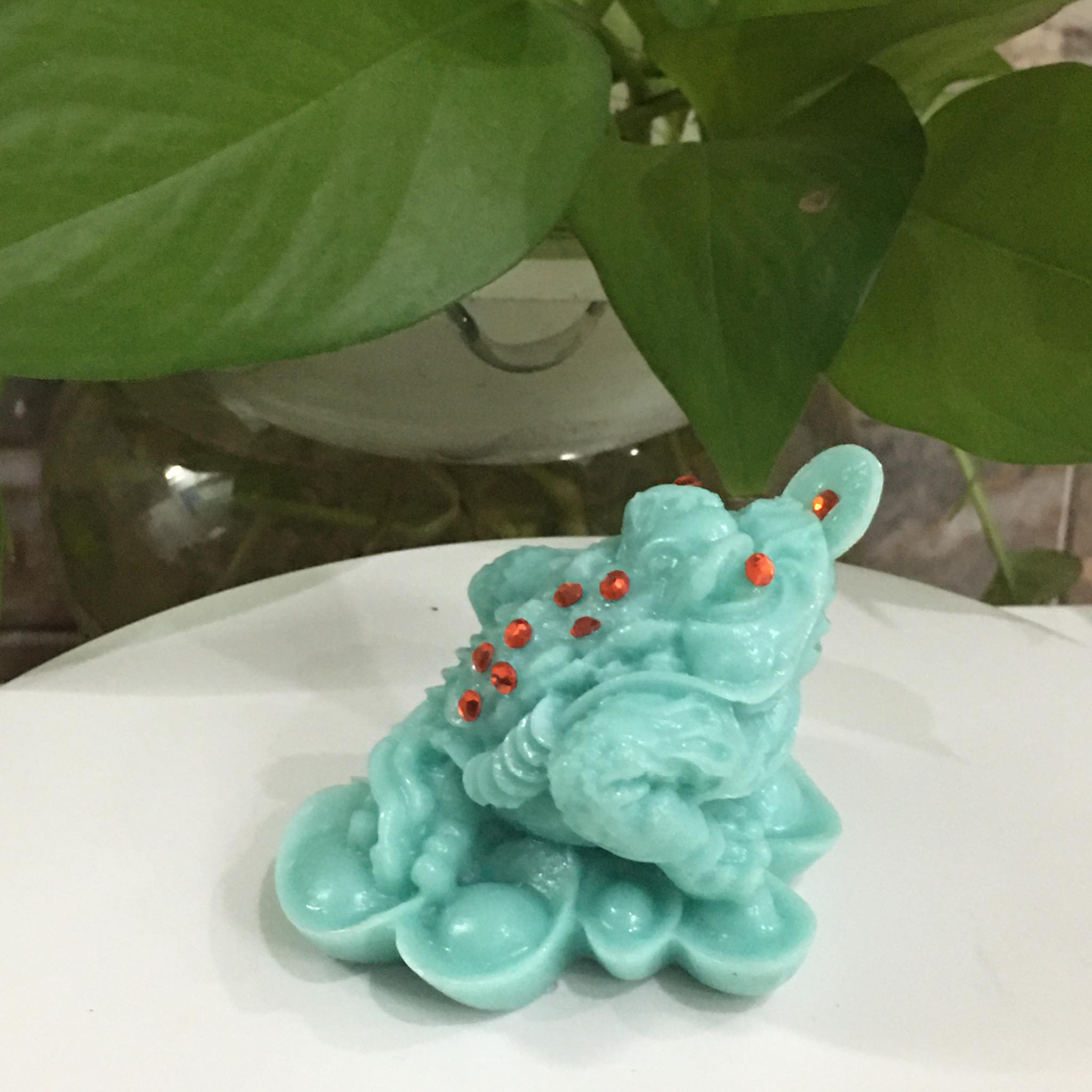 Cóc ngậm tiền màu xanh ngọc mang tài lộc