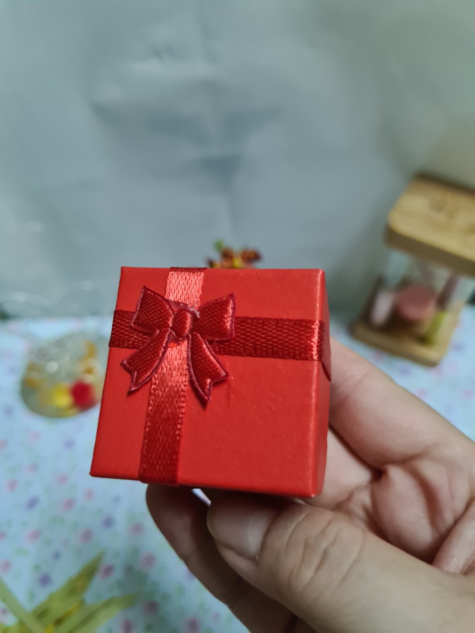 Hộp nhẫn đỏ nơ ép combo 24 cái