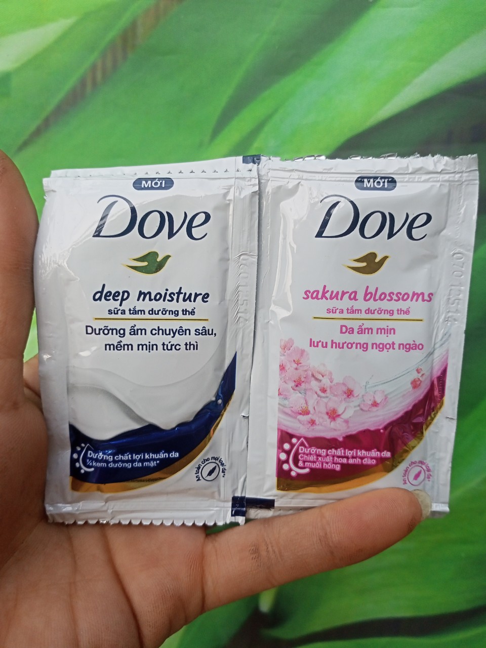 Combo 50 gói sữa tắm dưỡng thể Dove 6g