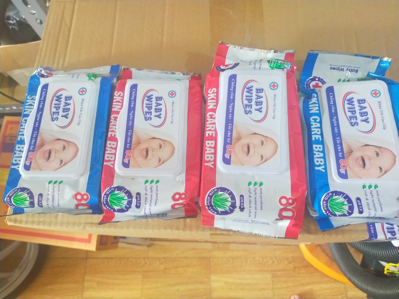 [HCM]Combo 10 bịch Khăn Giấy Ướt Baby Wipes Bịch 80g