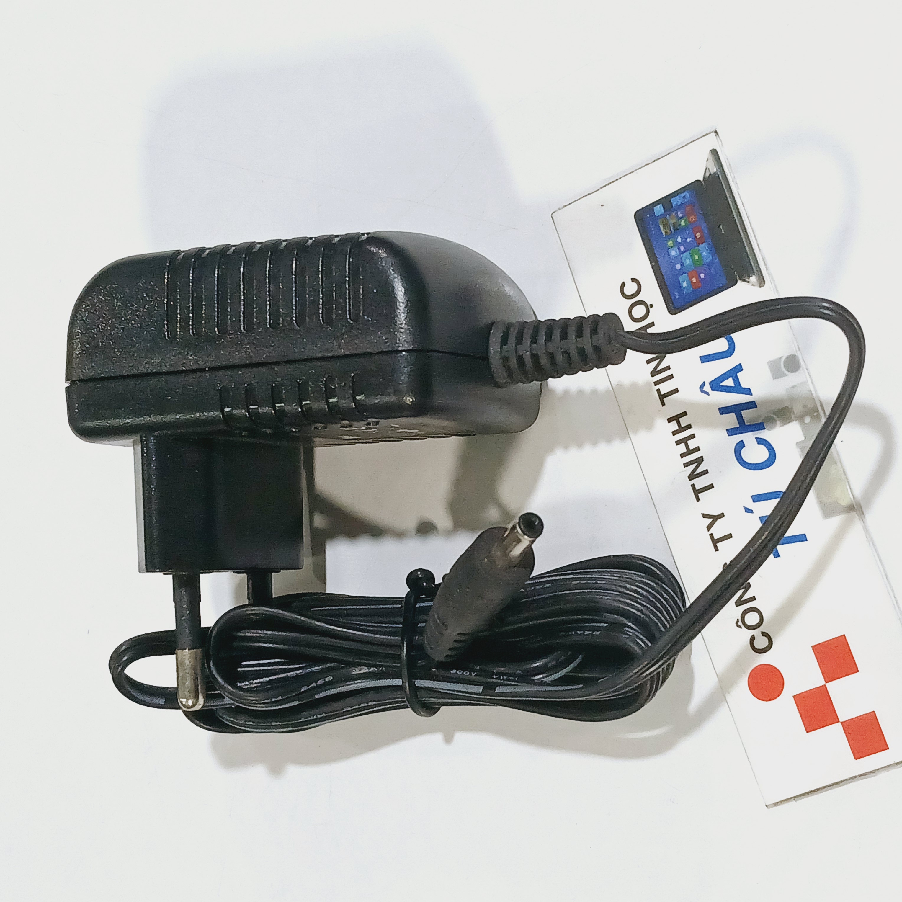 Adapter Dc 5V - 2A / 3.5mm X 1.35mm Plug) (Good Quality)