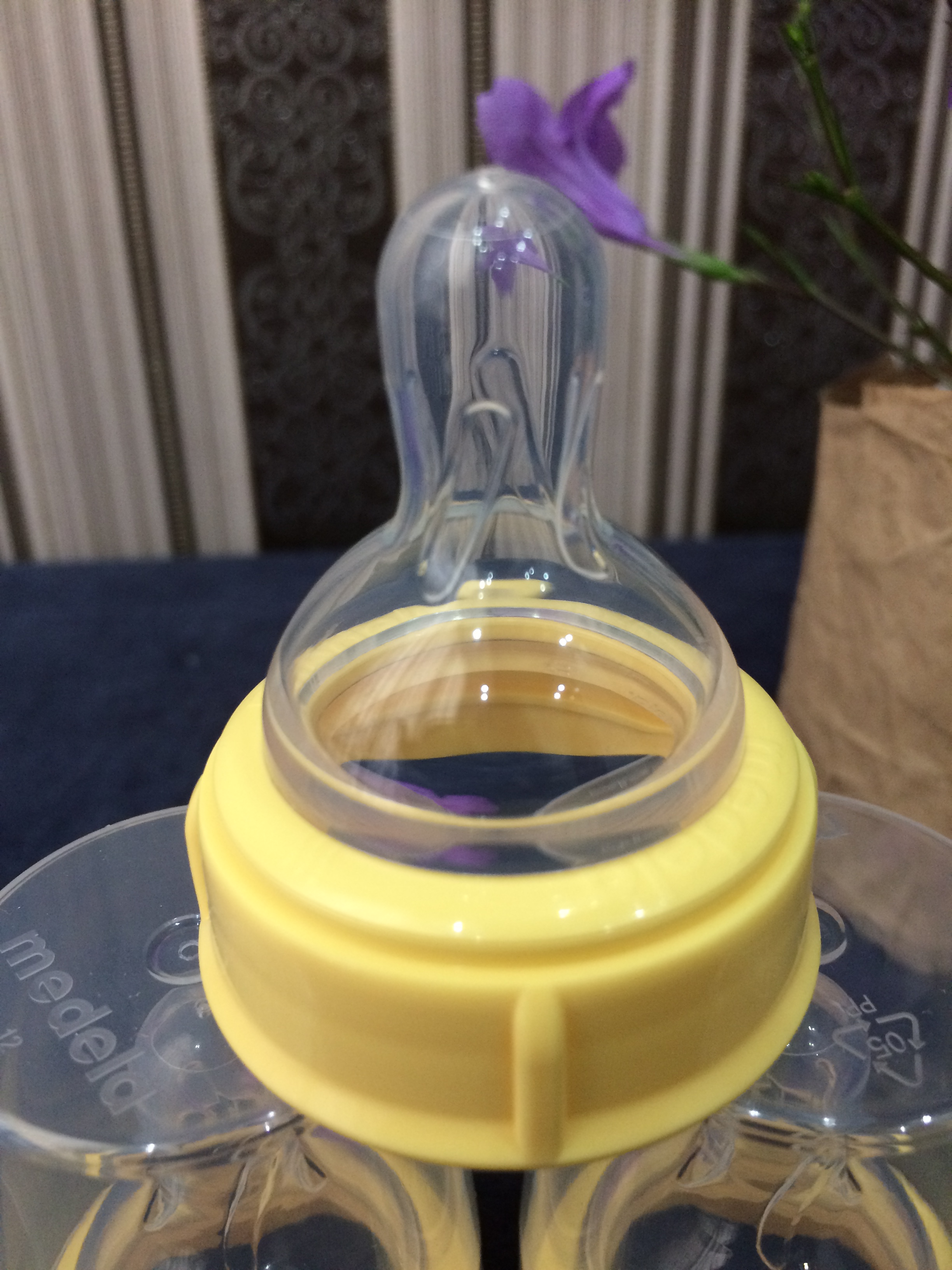 Bộ núm ti bình sữa Medela size M(4-12 tháng)